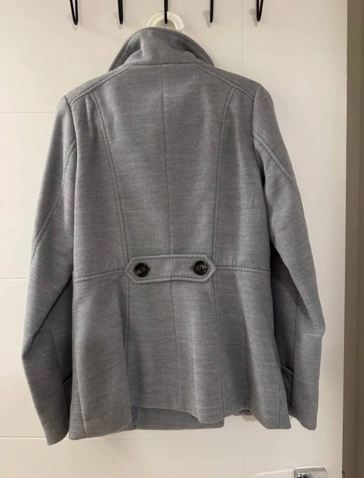 H&M lady’s coat size medium - photo 2