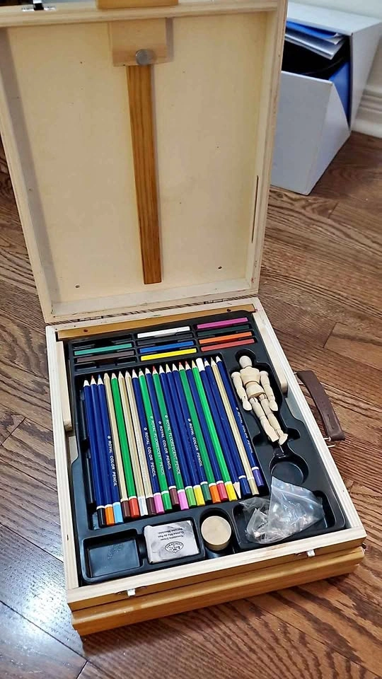 Royal & Langnickel Wooden Easel Art Set