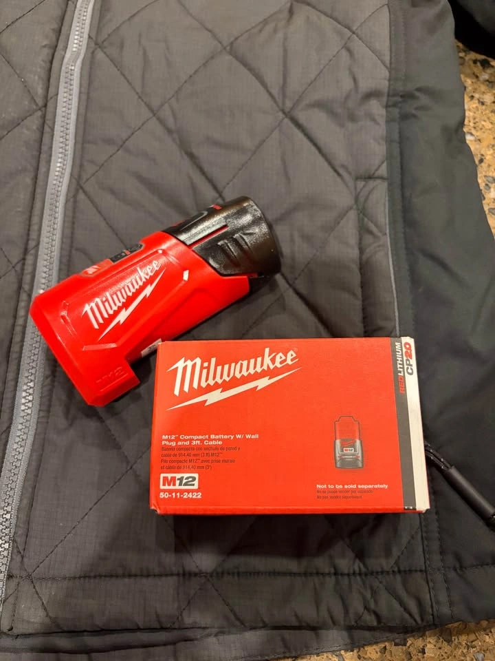 Milwaukee M12 Heated Jacket - photo 3