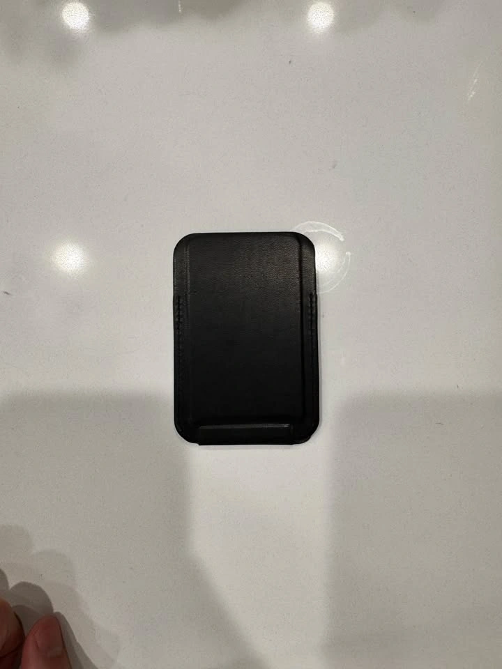 Moft Snap-on Phone Stand & Wallet Black - photo 2