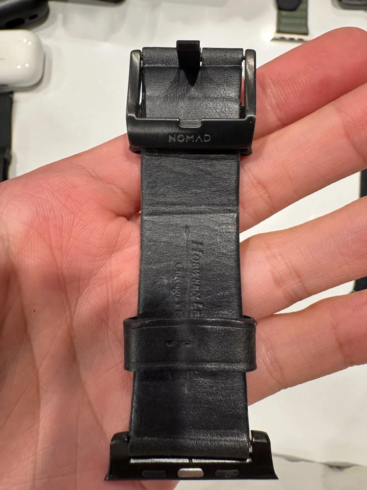 Nomad Apple Watch Leather Band | Black - photo 3
