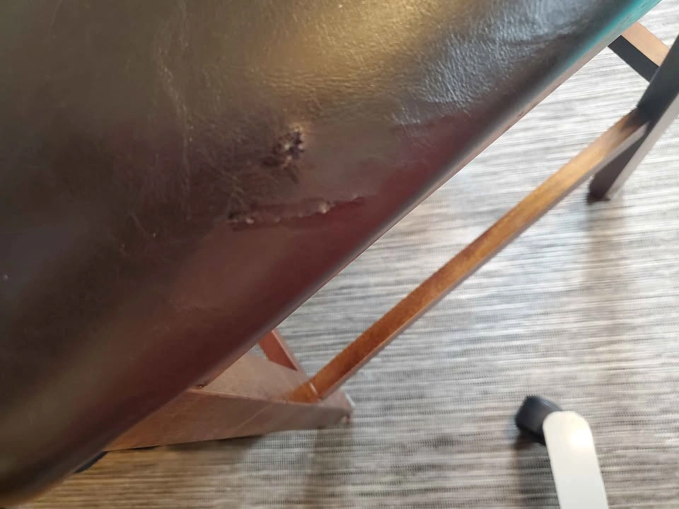 Set of 3 Wood and Faux Leather Bar Stools - photo 4