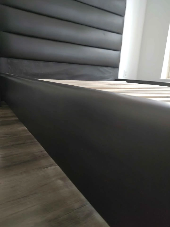 Bed frame - Queen, leather body, centre support - photo 3