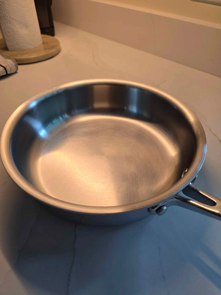 Cuisinox 3-Ply 18/10 Stainless Steel Frying Pan + Lid – 8" / 20c - photo 3