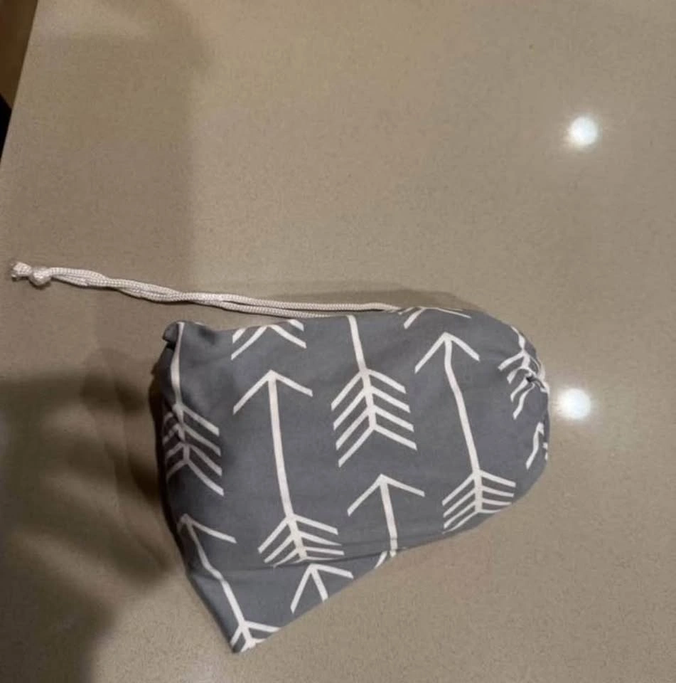 2 Grey Arrow Multi-Use Nursing Cover and Car Seat Canopy - photo 2