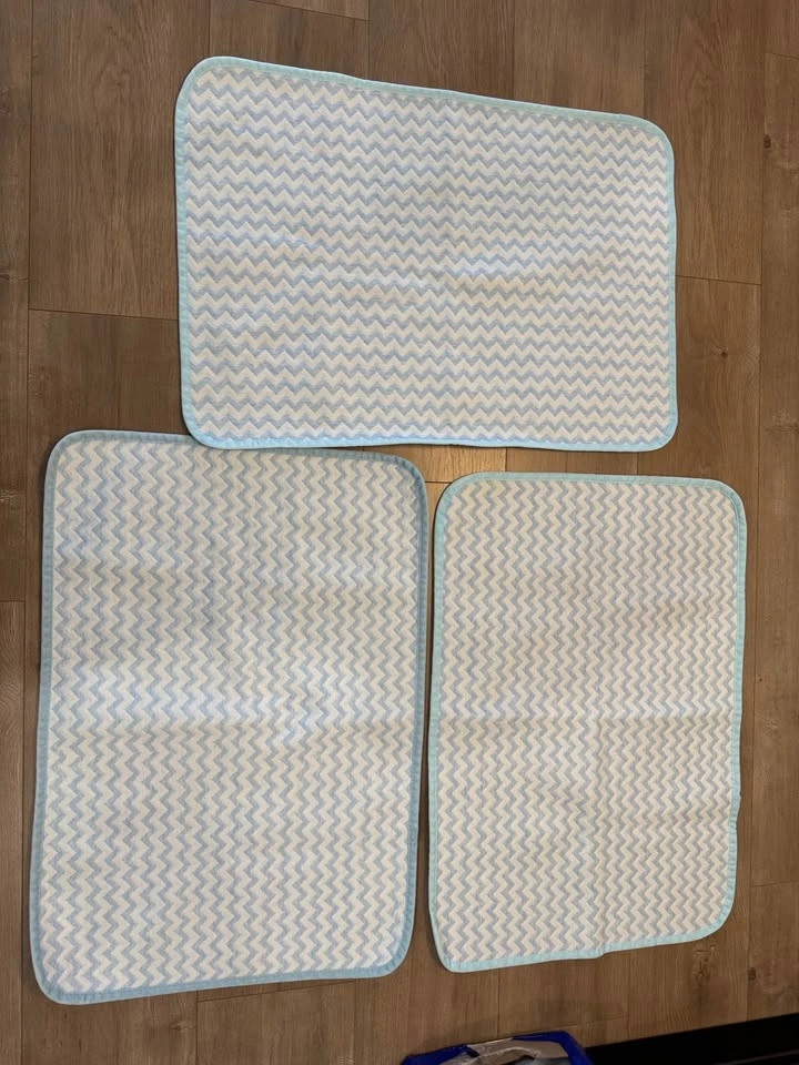 Set of 3 Blue Changing Pad Liners - photo 3