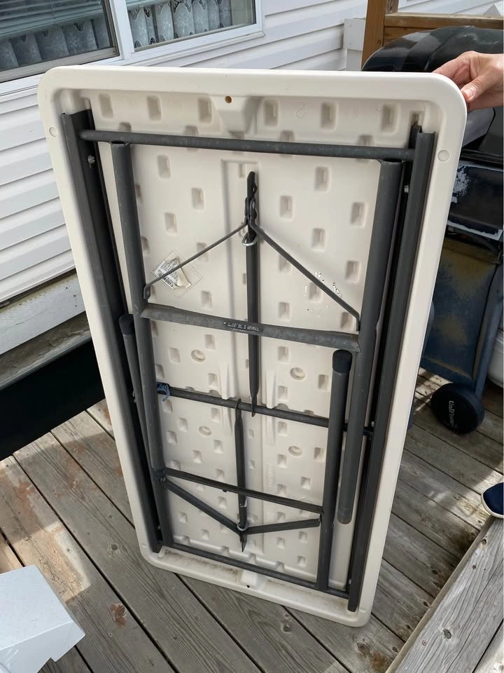 LIFETIME 4-Foot Folding Table – $40 - photo 2
