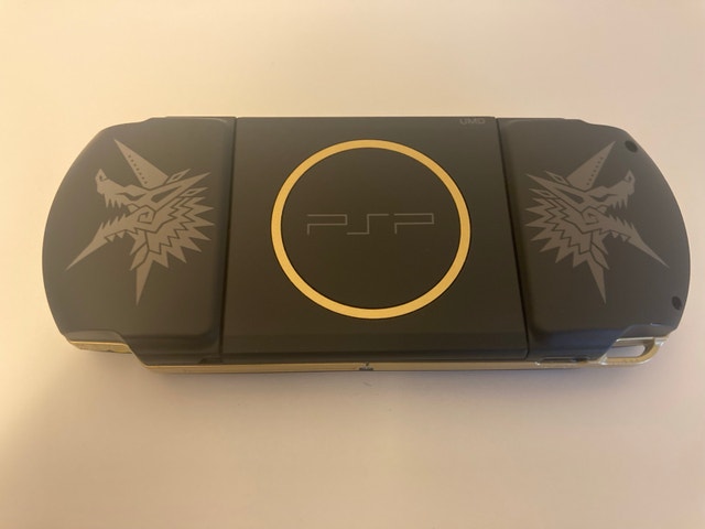 PSP 3000 Monster Hunter edition (Pre-hacked!) - photo 2