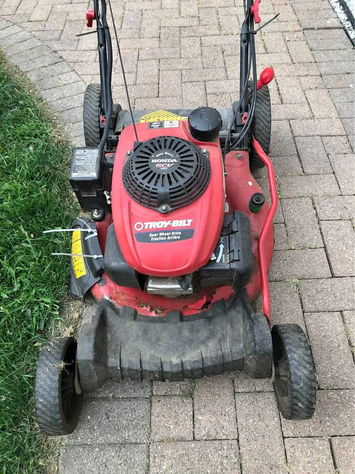 For Parts or Repair: Troy-Bilt Self Propelling Lawnmower