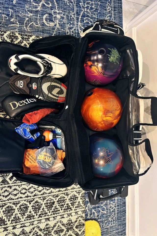 Storm Complete Bowling Bundle – Balls, Bags, Dexter THE 9 Shoes