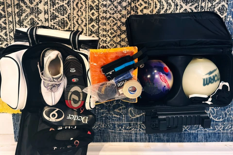Storm Complete Bowling Bundle – Balls, Bags, Dexter THE 9 Shoes - photo 4