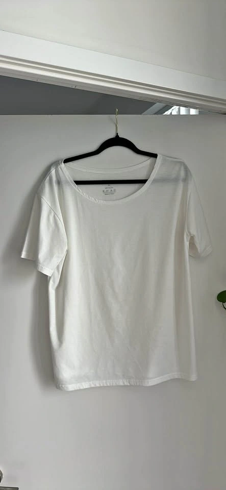 White tshirt