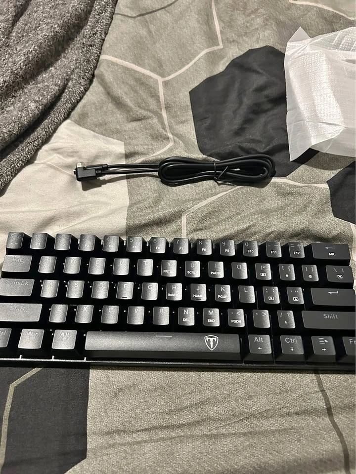 60% wired mechanical gaming keyboard