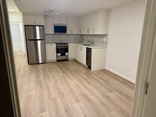 Brand-New 2-Bedroom Basement Suite – Utilities Included - photo 2