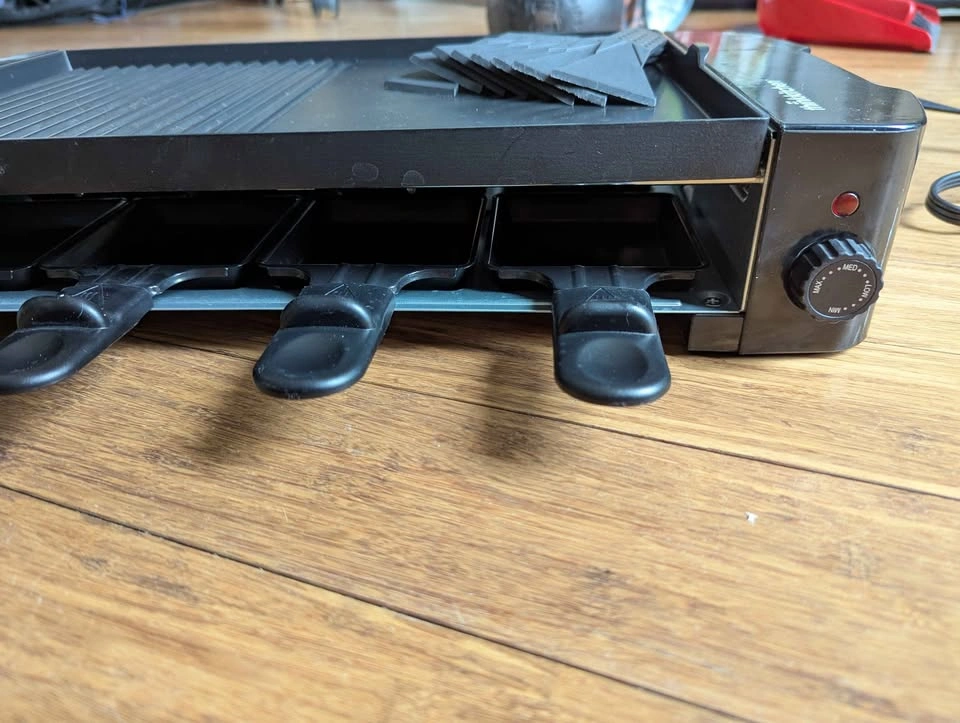 ThinkKitchen 2-in-1 grill and raclette - photo 3