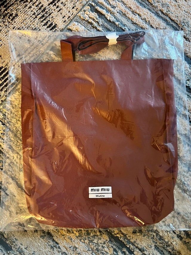 New MIU MIU Reversible Tote Bag Brown / Black Limited Edition