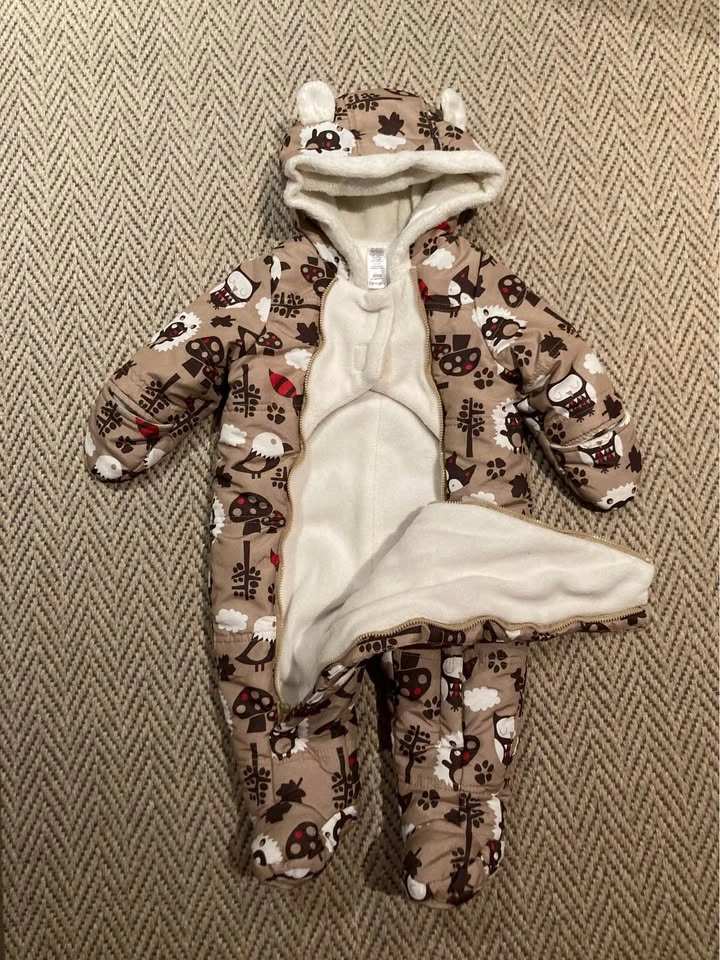 3-6 month baby snow suit - photo 2