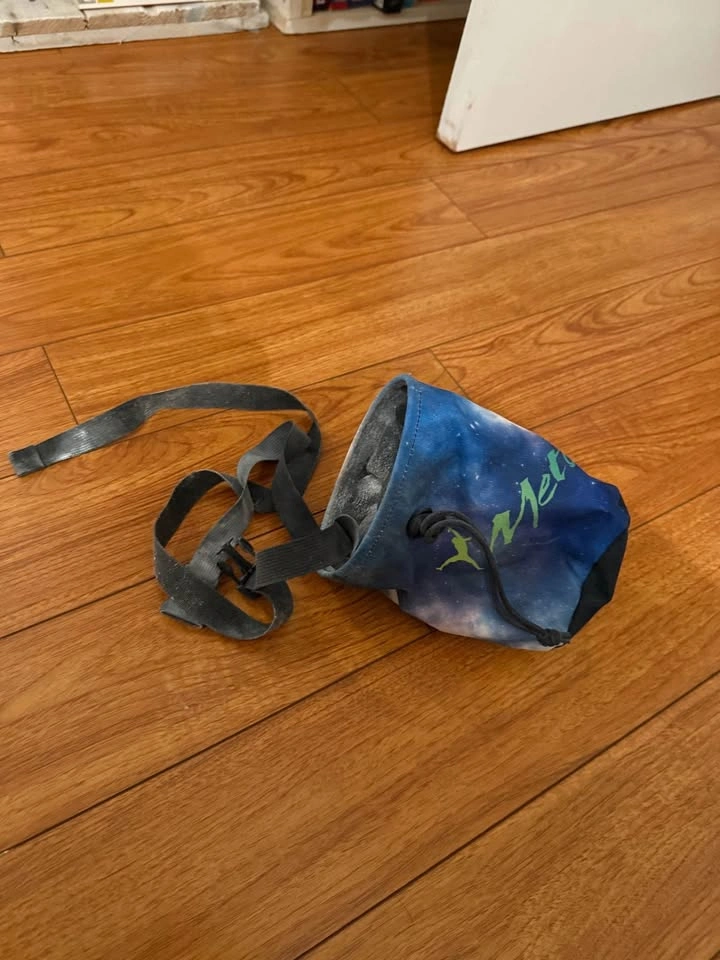 Chalk bag for climbing