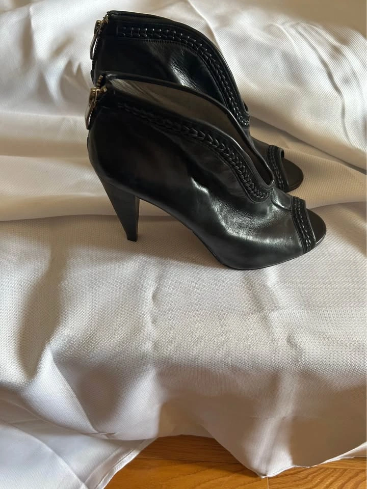 Women’s Shoes - photo 3