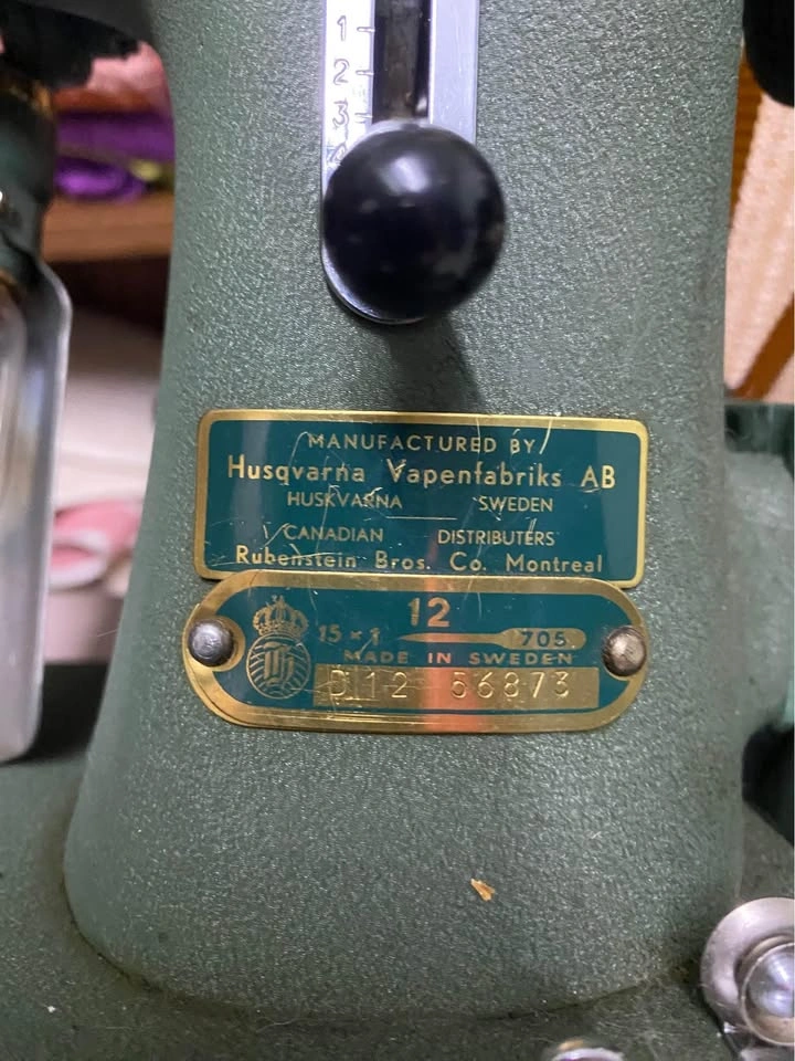 Vintage Nordic Husqvarna Sewing machine - photo 2