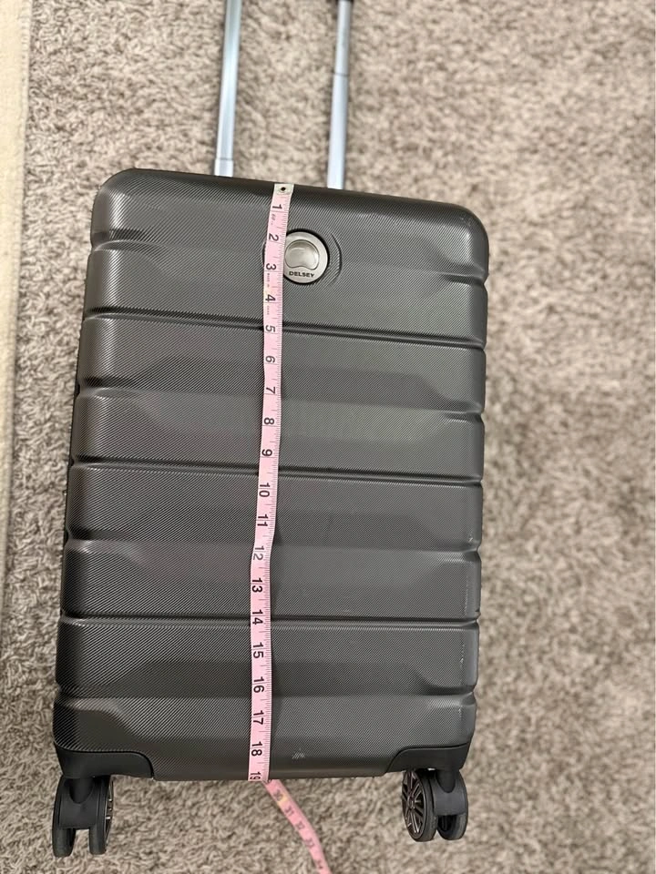 Carry on luggage - photo 4