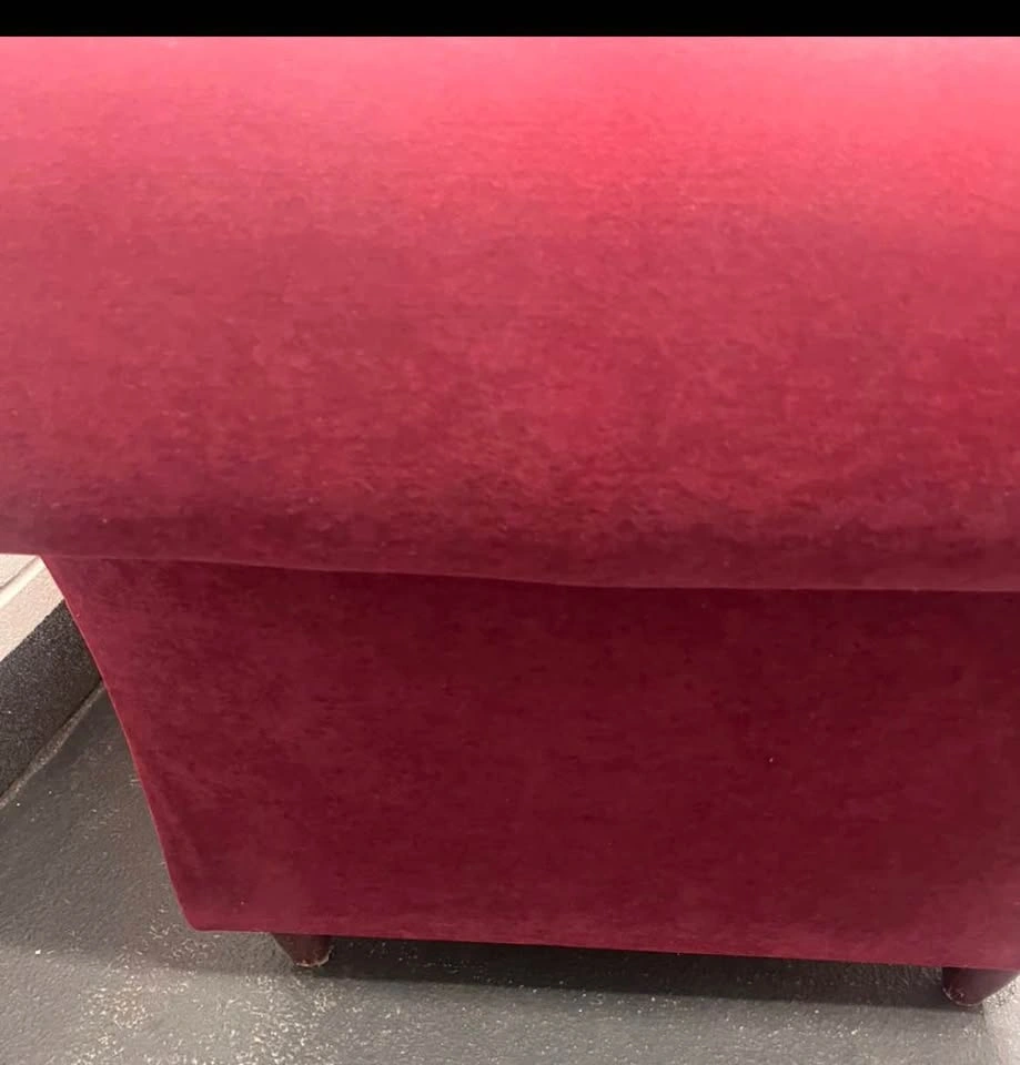 Gorgeous Velvet Accent Chair / High-Back Sofa - photo 5
