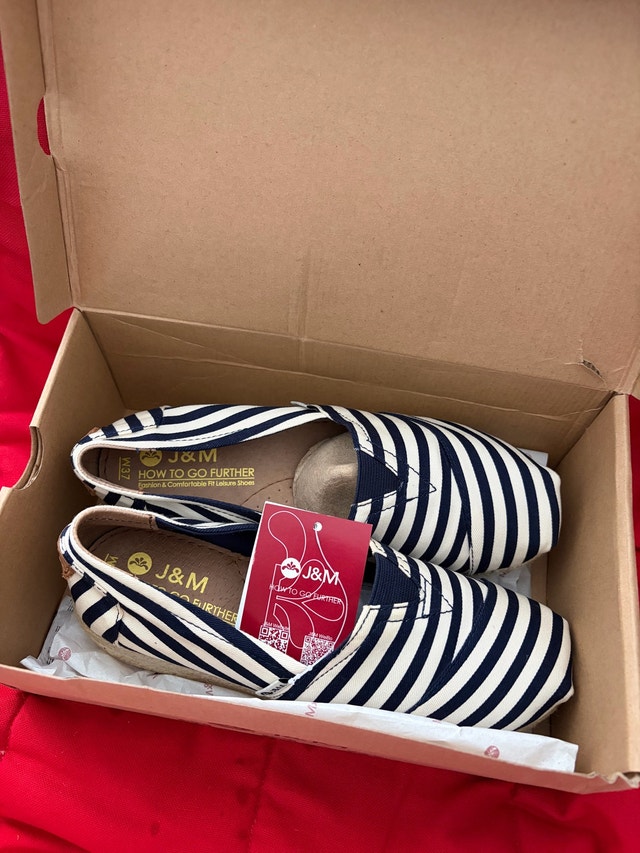 J&M Shoes