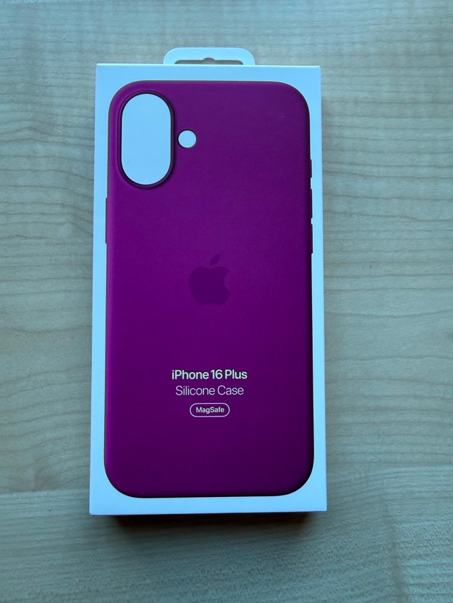 iPhone 16 Plus MagSafe Case – Fuchsia – New $25