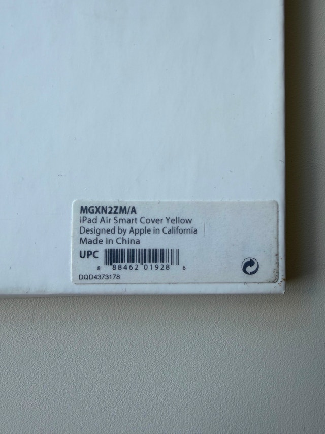 Apple iPad Air Smart Cover (Yellow) – Brand New - photo 3