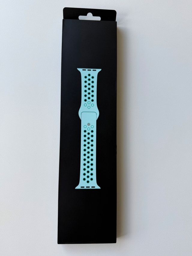Apple Watch 40mm Nike Sport Band – Teal Tint/Tropical Twist