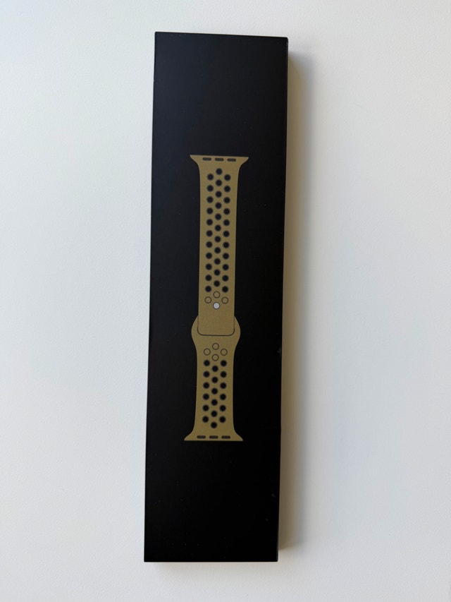 Apple Watch 40mm Nike Sport Band – Olive Flak/Black – Brand New