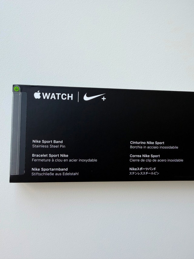 Apple Watch 40mm Nike Sport Band – Olive Flak/Black – Brand New - photo 2
