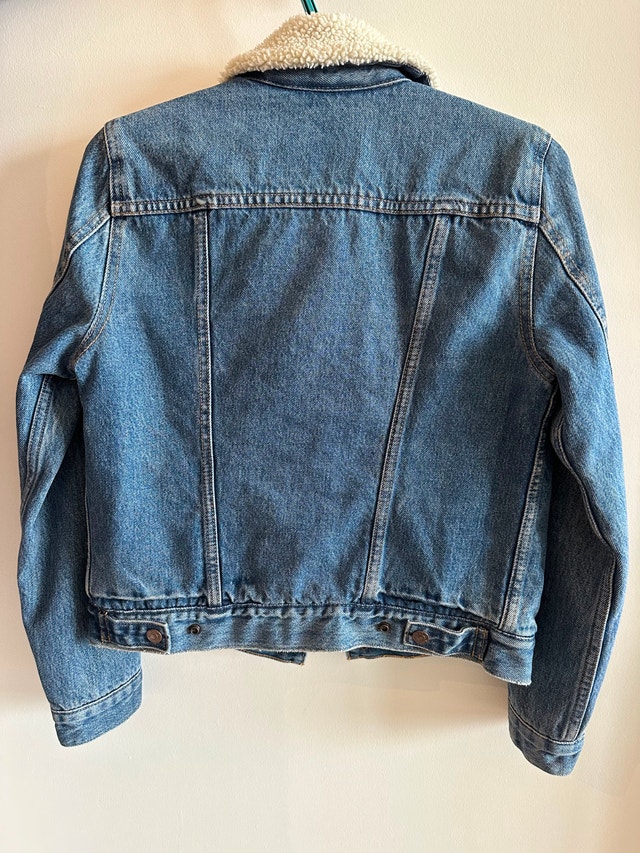 Levi’s Sherpa Trucker Jacket – XS – Brand New (Tags) - photo 2