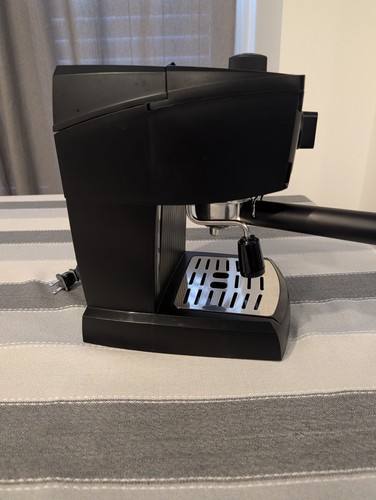 DeLonghi EC155M 15-Bar Espresso Cappuccino Machine - photo 3
