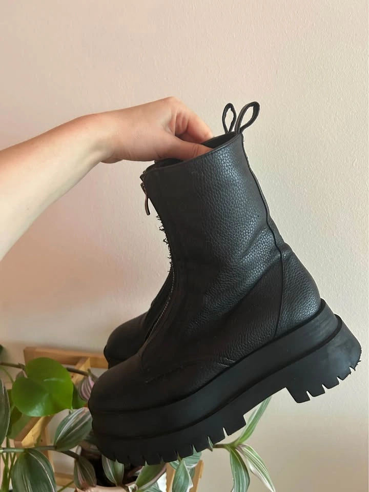 Bershka Front Zip Platform Boots Size 37 - photo 2