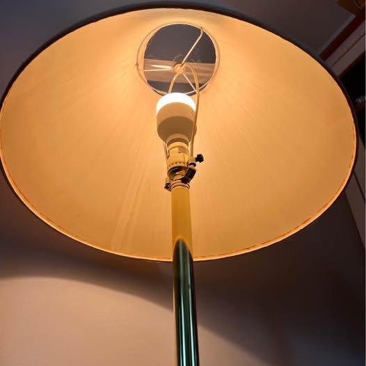 For Sale: Modern Gold Mid-Century Lamp with Glass Shelves - photo 3