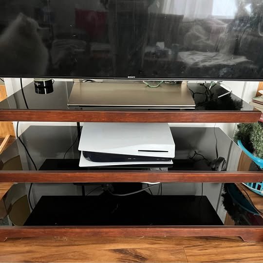 For Sale: TV Stand with Shelves – Stylish & Sturdy - photo 5