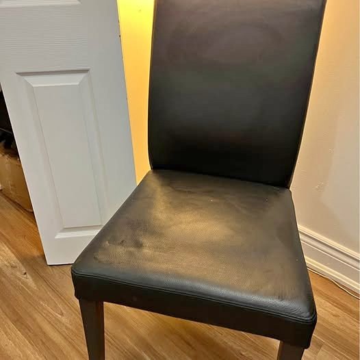 For Sale: Upholstered Chair – Versatile & Comfortable - photo 2