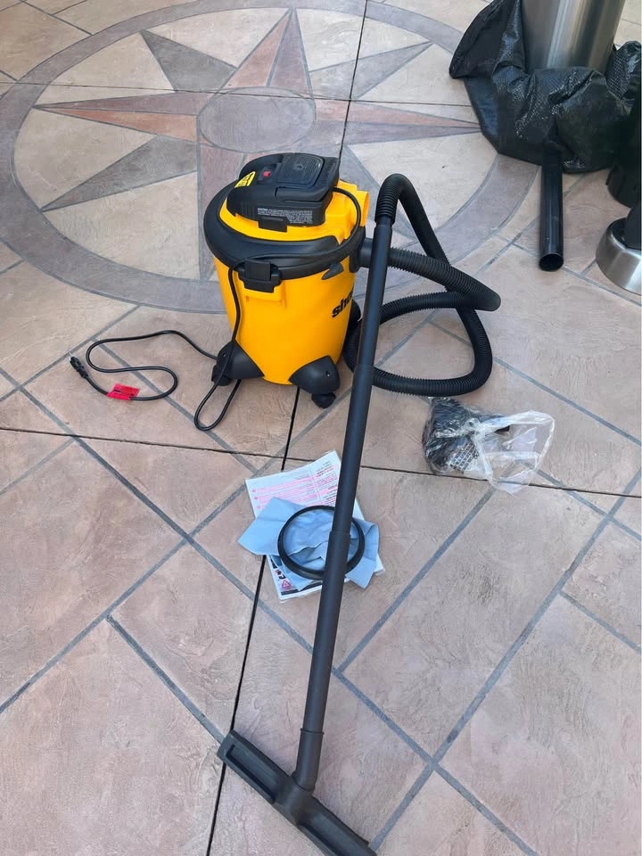 Shop-Vac 2.5 Peak HP Wet/Dry Shop Vacuum, 22.7-L - photo 2