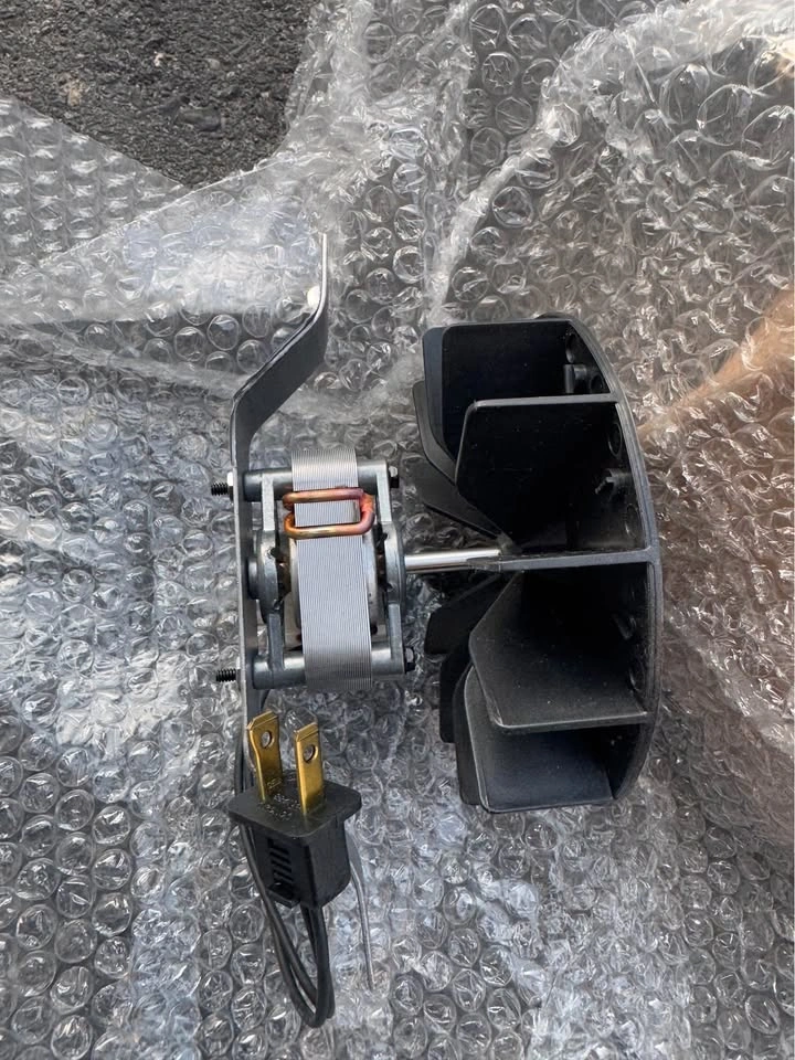 Exhaust fan motor replacement - photo 3