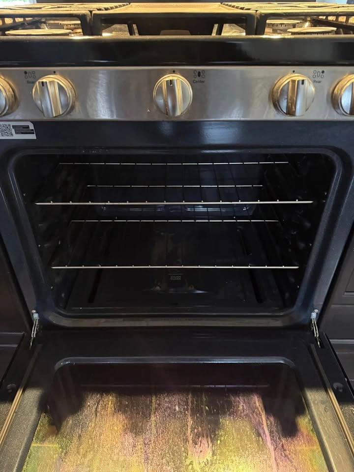 GE Gas Range with Griddle - photo 5
