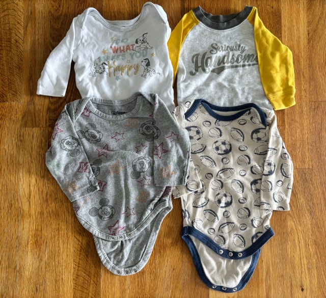 8 long sleeve onesies/ 0-3 months - photo 2