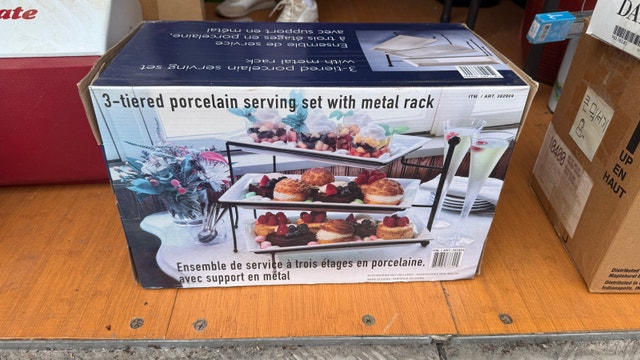 3-Tiered Porcelain Serving Set with Metal Rack