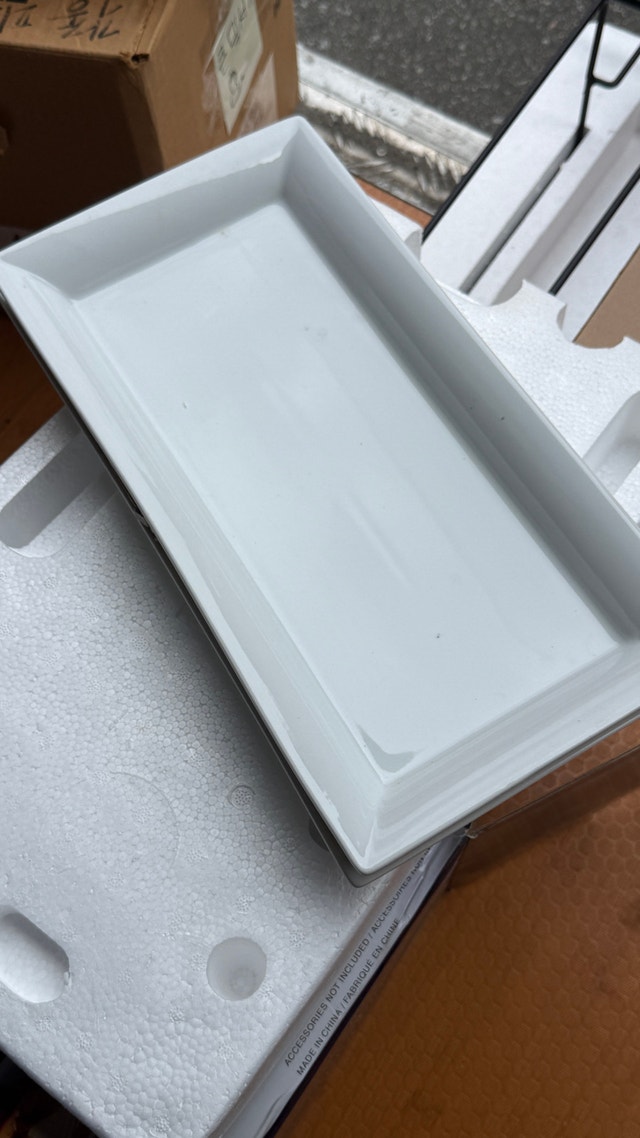 3-Tiered Porcelain Serving Set with Metal Rack - photo 3