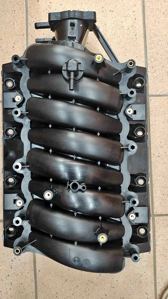 GM LS-series composite engine intake manifold. 12604786