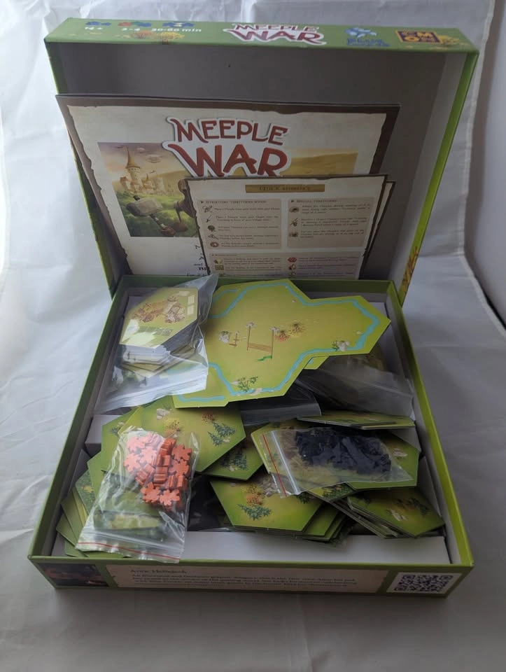 Meeple War Board Game – CMON Blue Cocker – Complete Strategy Gam - photo 3