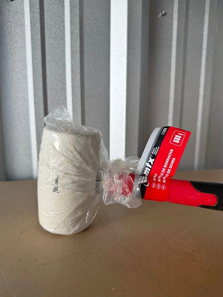 White 680G Rubber Mallet