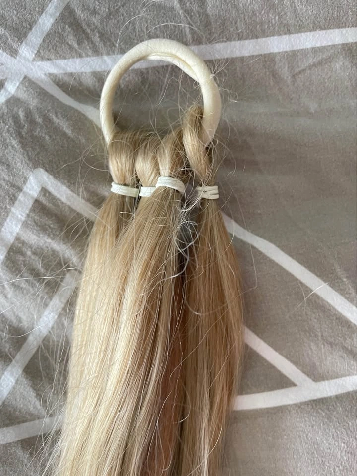 Blond long clip ins - photo 2