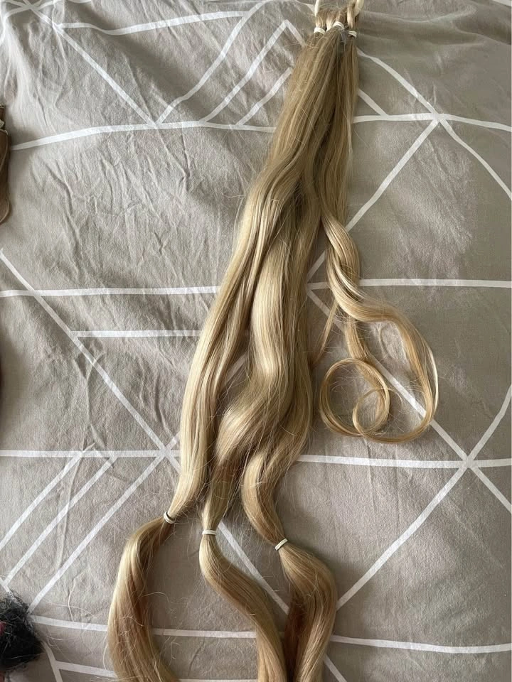 Blond long clip ins - photo 3