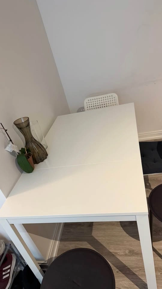 IKEA VIHALS Extendable Table - photo 2